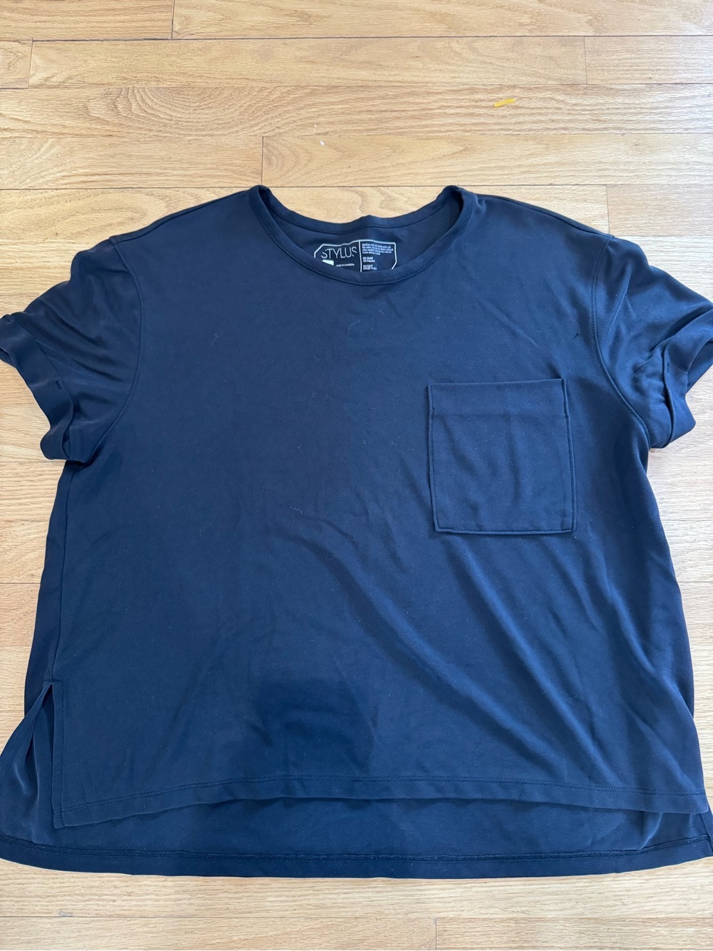 STYLUS Women’s Black Short Sleeve Pocket Tee